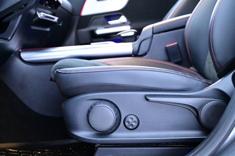 Mercedes GLA250 bild 14