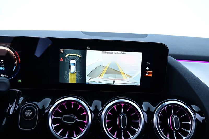 Mercedes GLA250 bild 17