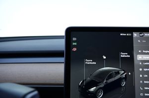 Tesla Model Y bild 21