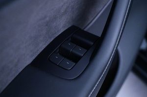 Tesla Model Y bild 10
