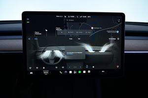 Tesla Model Y bild 19