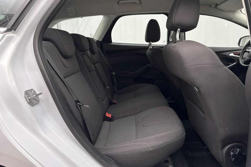 Ford Focus bild 8