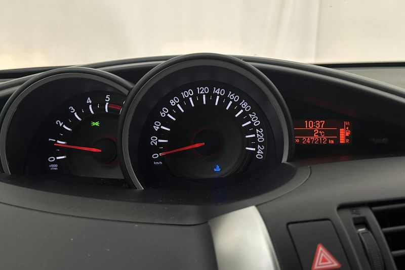 Toyota Verso bild 12