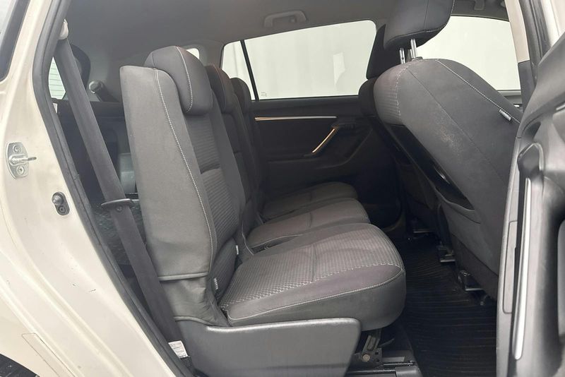 Toyota Verso bild 8