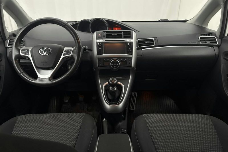 Toyota Verso bild 6