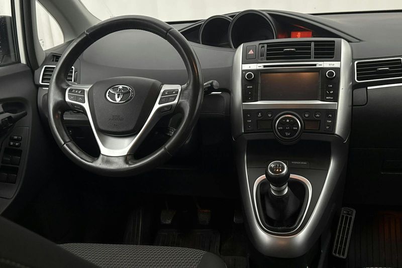 Toyota Verso bild 16