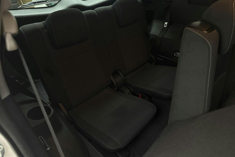 Toyota Verso bild 9