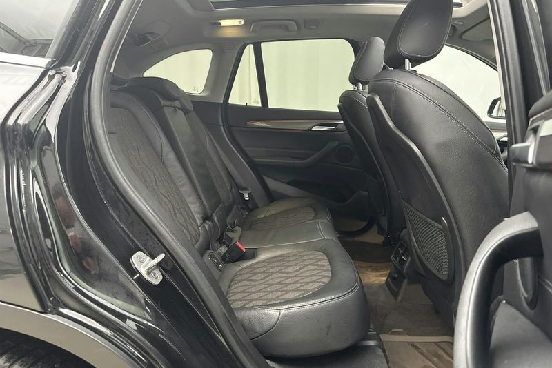 BMW X1 bild 8