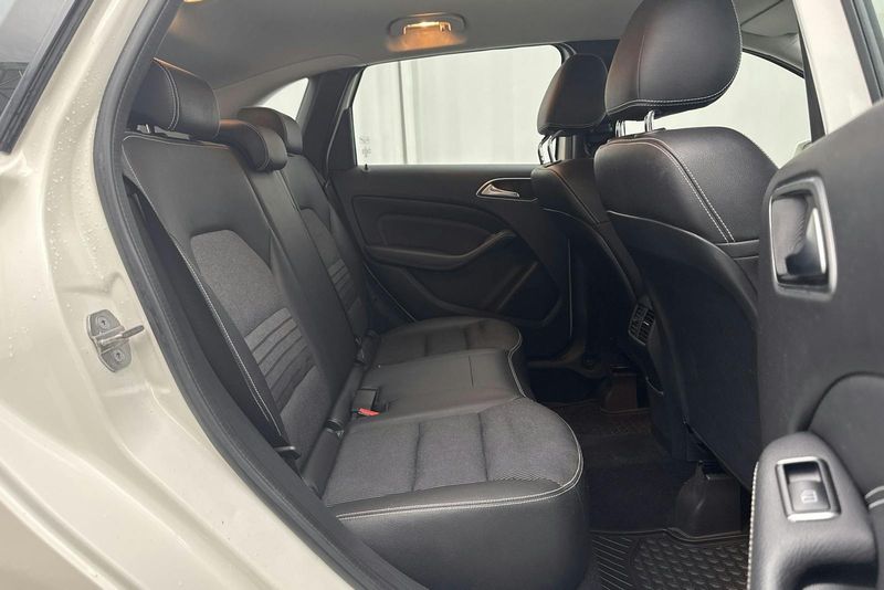 Mercedes B180 bild 8