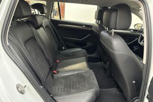 Volkswagen Passat bild 8