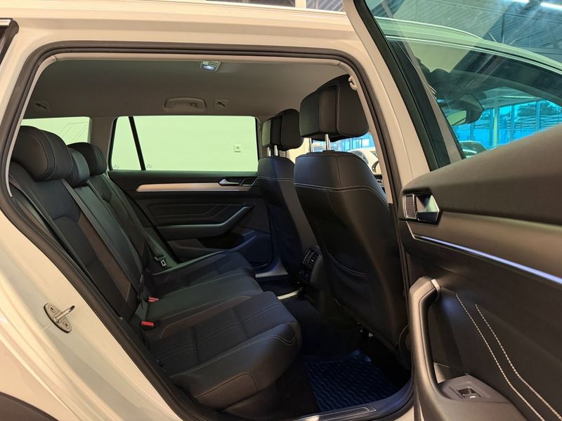 Volkswagen Passat bild 8