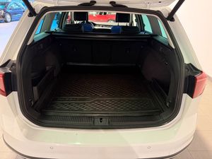 Volkswagen Passat bild 10
