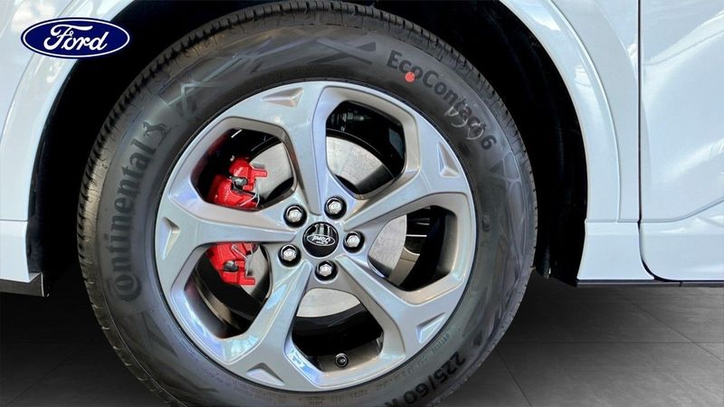 Ford Kuga bild 9