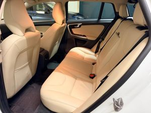 Volvo V60 bild 23