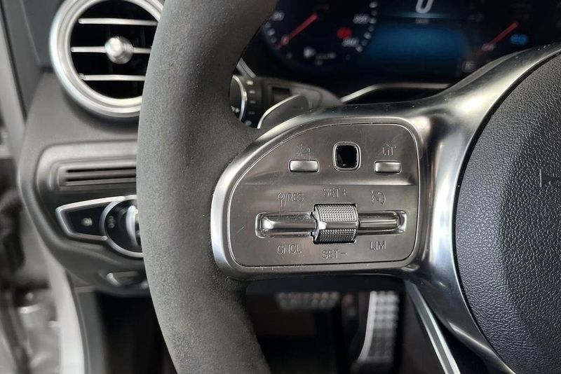 Mercedes GLC300 bild 21