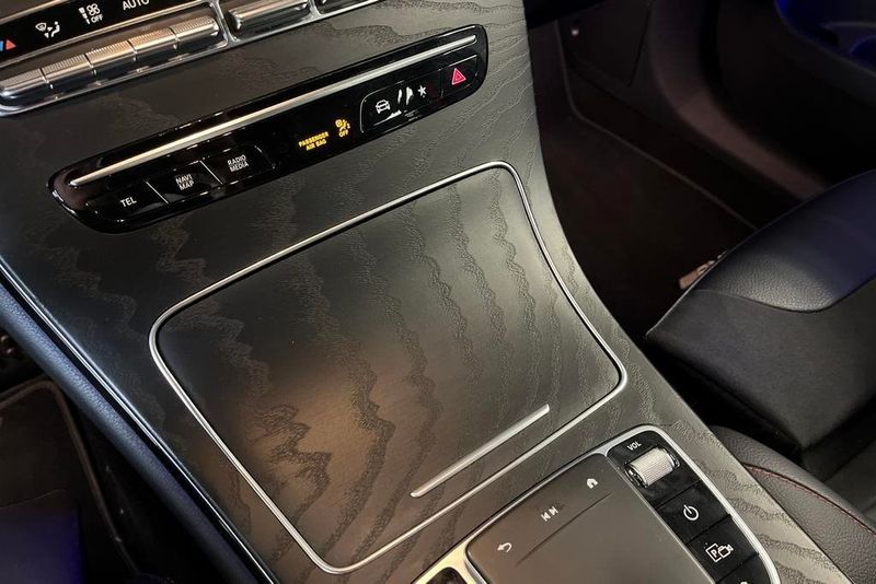 Mercedes GLC300 bild 12