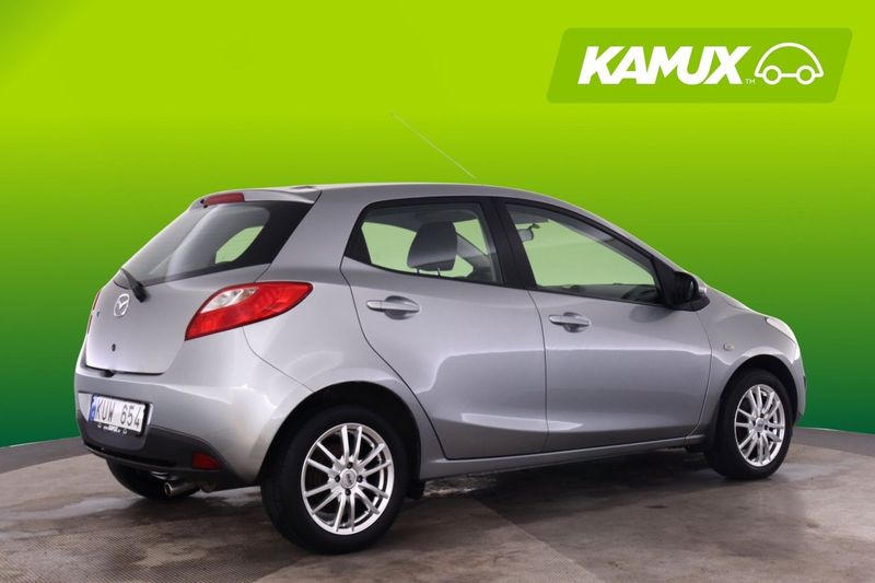 Mazda 2 bild 2