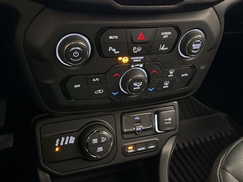 Jeep Renegade bild 25