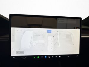 Tesla Model X bild 21