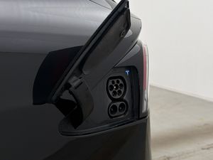 Tesla Model X bild 28