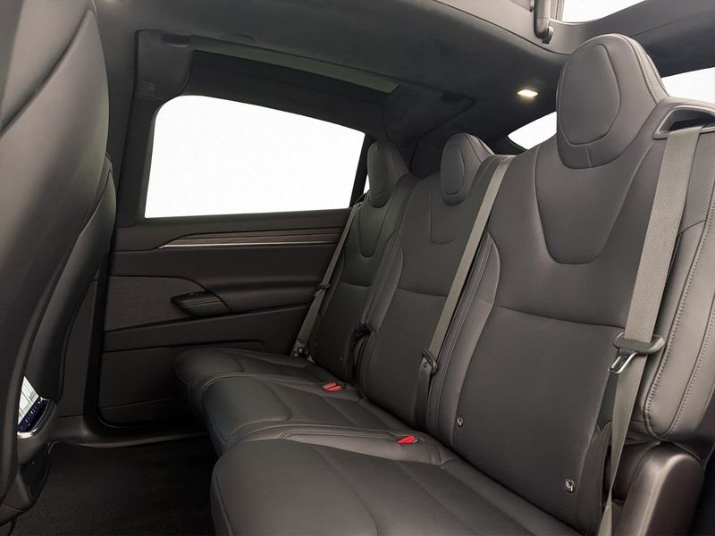 Tesla Model X bild 30