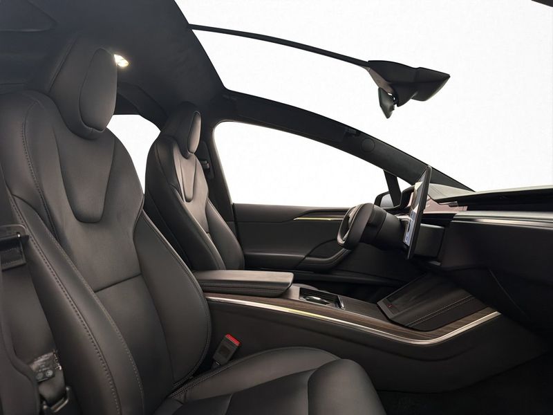 Tesla Model X bild 12