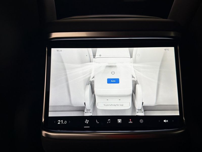 Tesla Model X bild 32