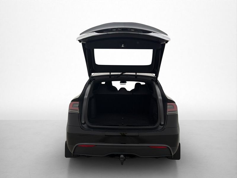 Tesla Model X bild 15