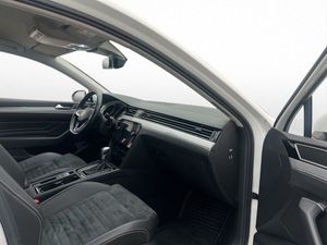 Volkswagen Passat bild 16