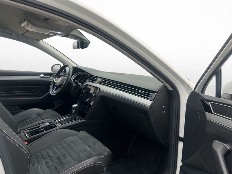 Volkswagen Passat bild 16