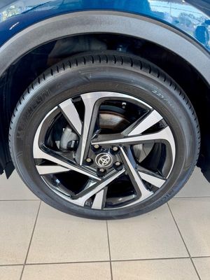 Toyota C-HR bild 8