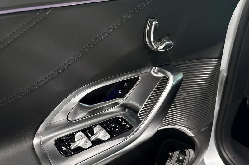 Mercedes GLC400 bild 17