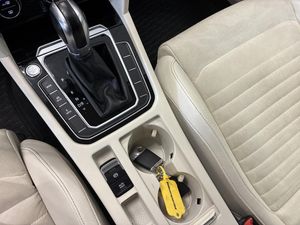 Volkswagen Passat bild 18