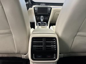 Volkswagen Passat bild 23