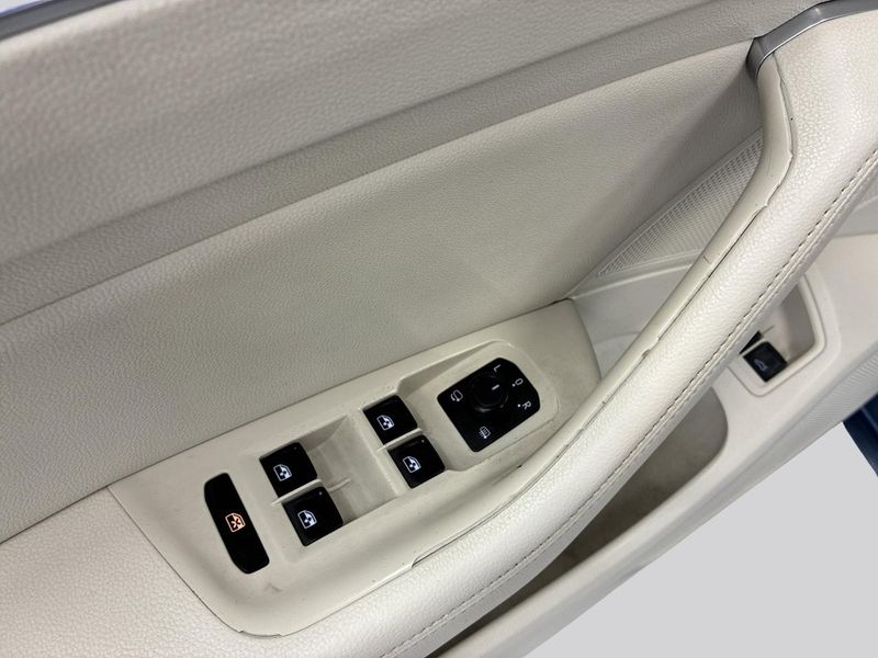 Volkswagen Passat bild 19