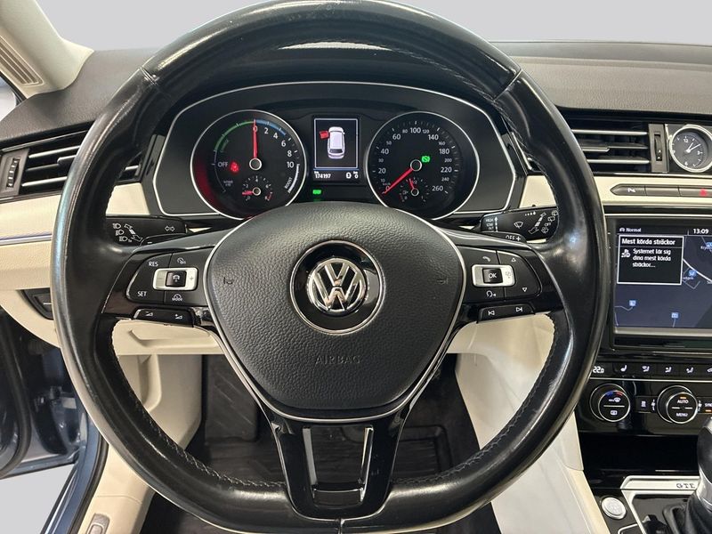 Volkswagen Passat bild 12