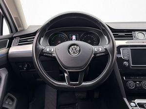 Volkswagen Passat bild 12