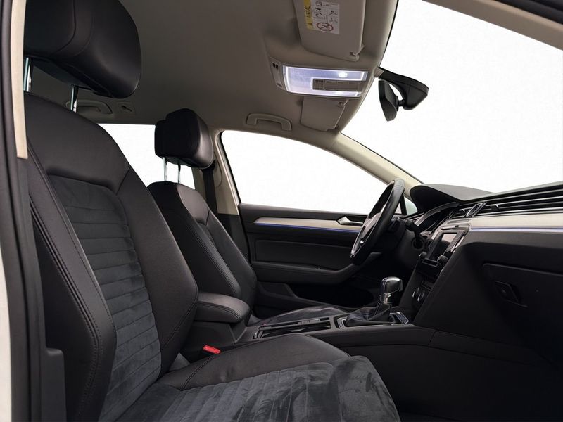 Volkswagen Passat bild 13