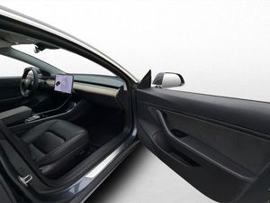 Tesla Model 3 bild 32