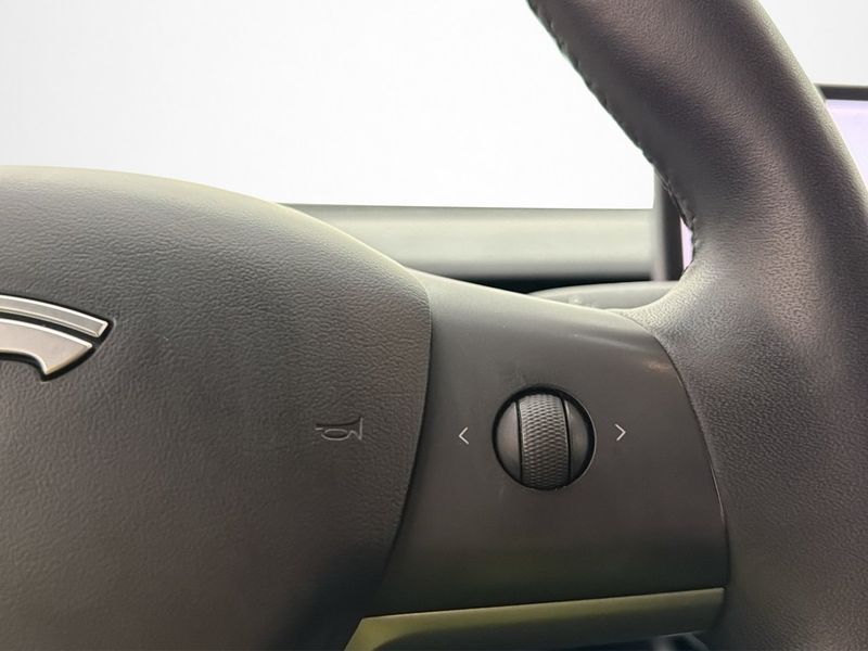 Tesla Model 3 bild 24