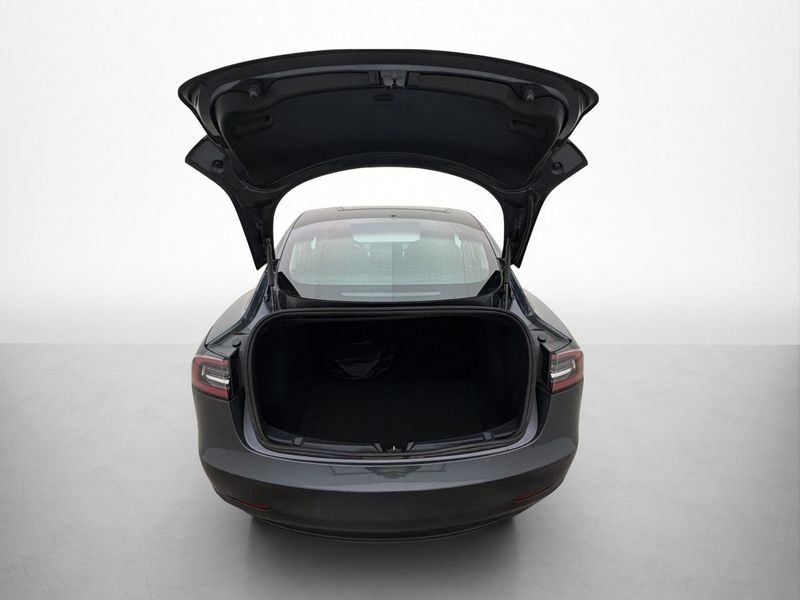 Tesla Model 3 bild 10