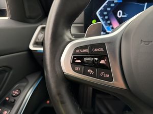 BMW 330 bild 23