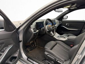 BMW 330 bild 31