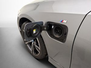 BMW 330 bild 9