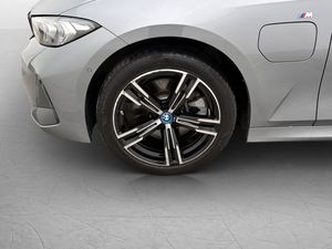 BMW 330 bild 27