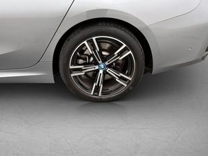 BMW 330 bild 28