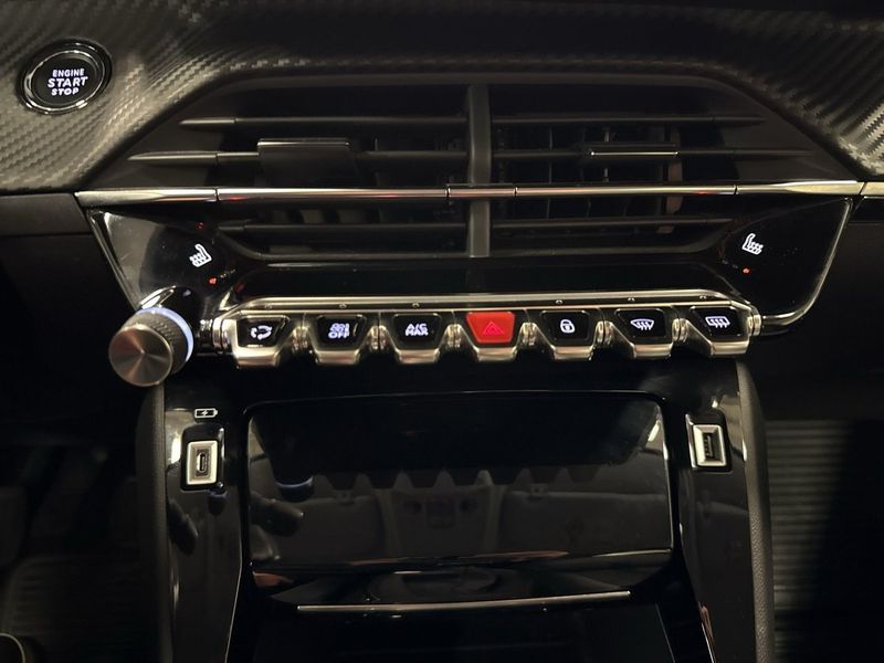 Peugeot 208 bild 21