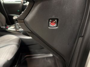 Peugeot 208 bild 25