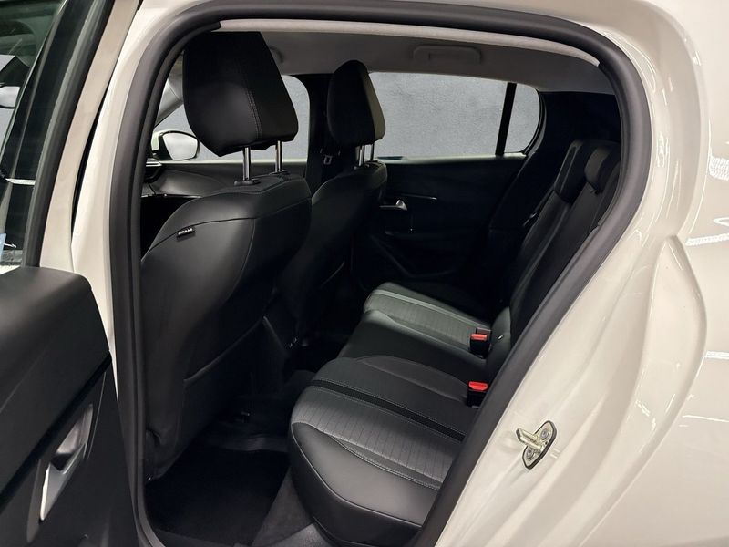 Peugeot 208 bild 13