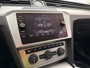 Volkswagen Passat bild 18